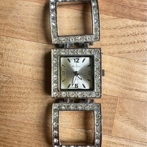 Da Vanci ladies square silver tone fashion bracelet watch NEW BATTERY